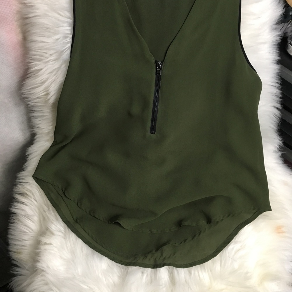 Like new clothing only $5 😊